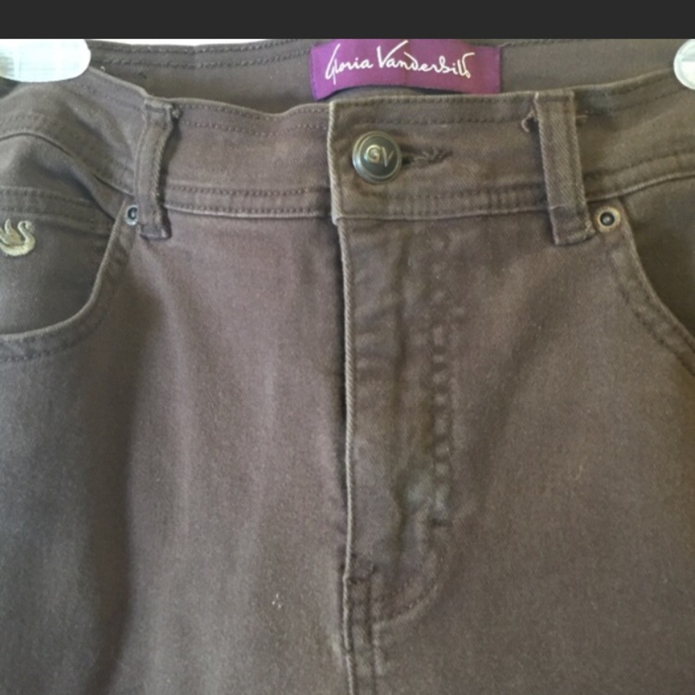 B R O W N // S T R A I G H T L E G J E A N S - image 2